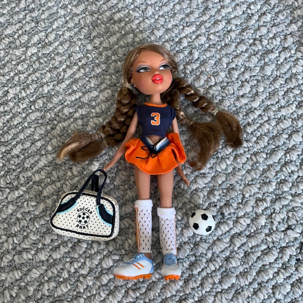 Vintage Bratz Play Sportz Soccer Yasmin Doll and Accessories